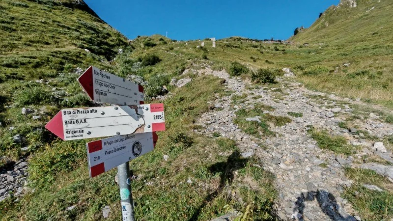 Rifugio Alpe Corte e lago Branchino da Valcanale – Salita verso il Lago Branchino – foto 16