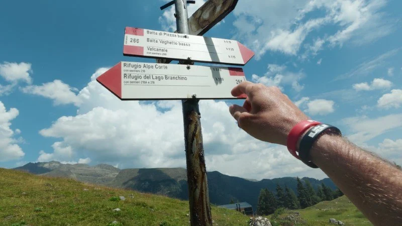 Rifugio Alpe Corte e lago Branchino da Valcanale – Discesa con anello – foto 13