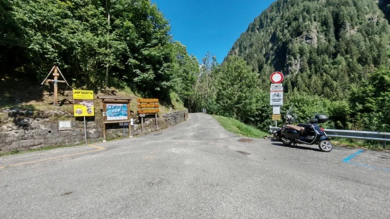 Rifugio Calvi da Carona – Sentiero
