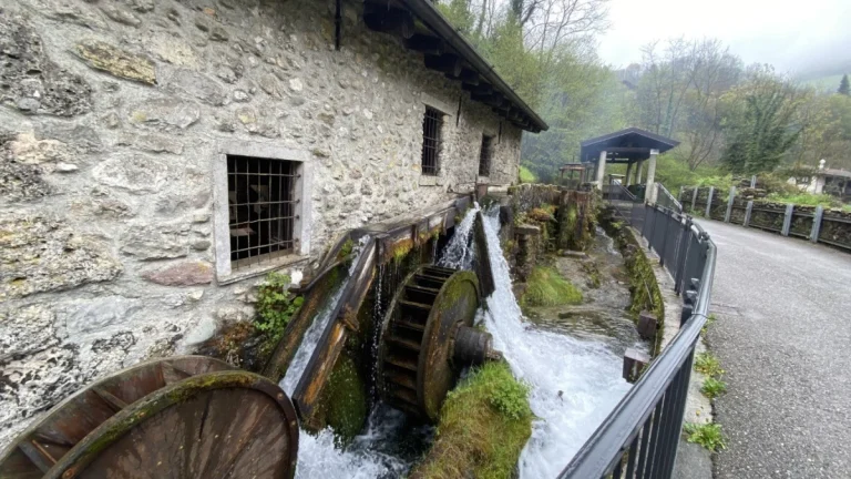 Le ruote idrauliche del Museo del Maglio a Ponte Nossa