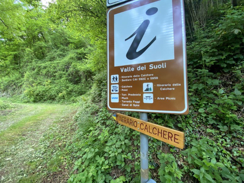 Sentiero delle Calchere in Val Brembilla