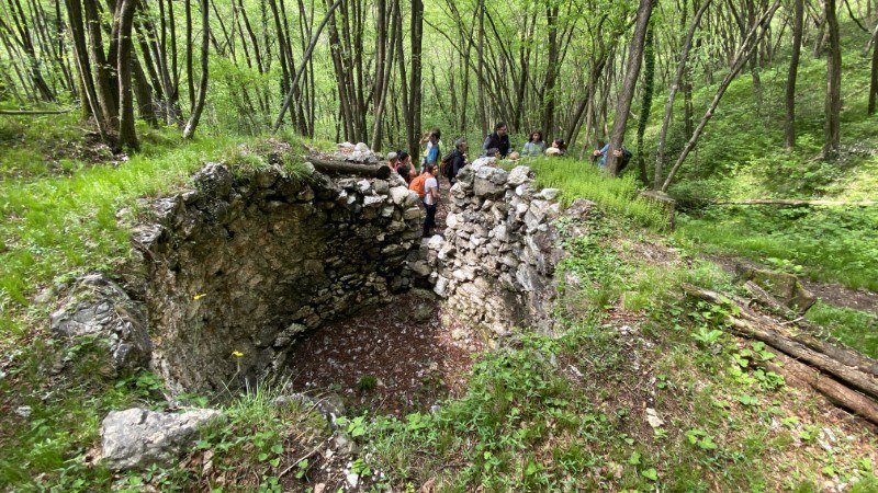 Sentiero delle Calchere in Val Brembilla