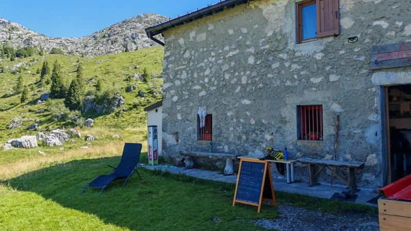 Rifugio Monte Alben