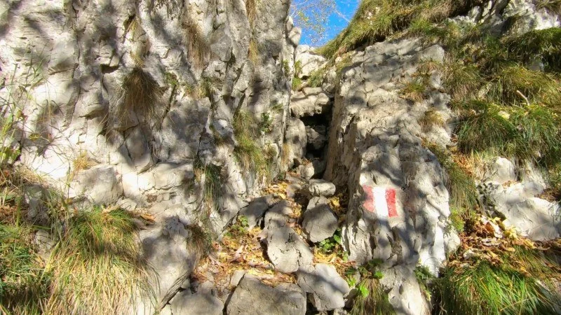 Monte Cornagera dal canyon (EE) – Sentiero – foto 27